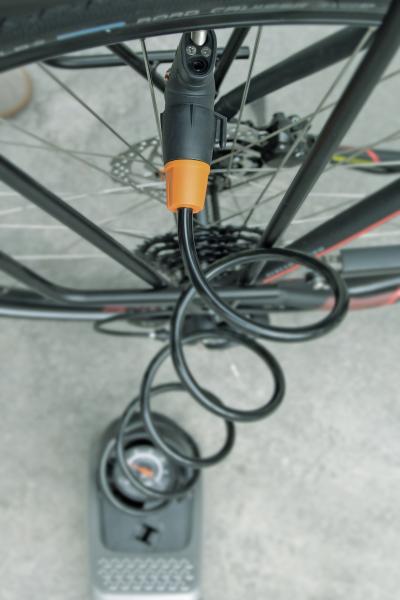 SKS Fusstretpumpe Airstep Alu/Kunststoff Multi Valve mit Manometer schwarz-silber  Produktbild 3